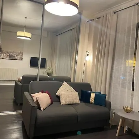 Cozy Chatelet 1 דירה *